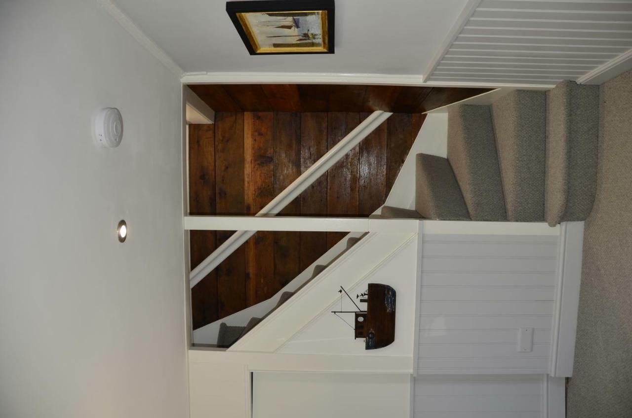 Appartamento Sunny Corner Mousehole Esterno foto